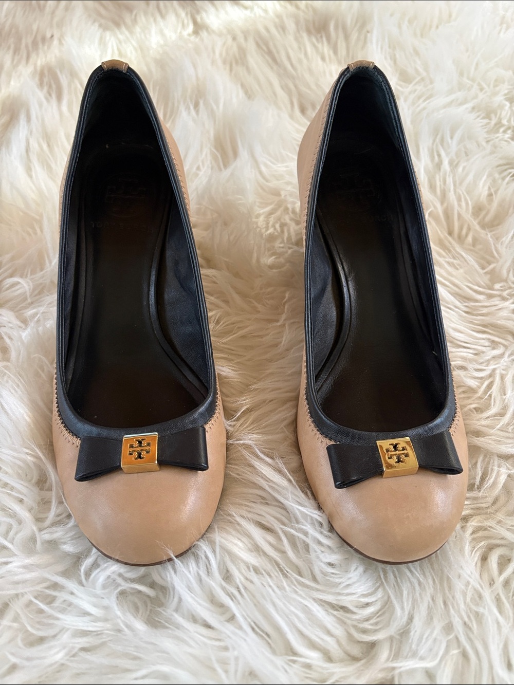 Women's Nude Leather Ballet Flats with Black Bow Accent